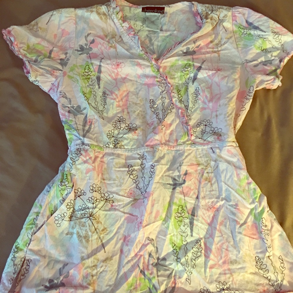 🎉2/$15🎉 Scrub top
